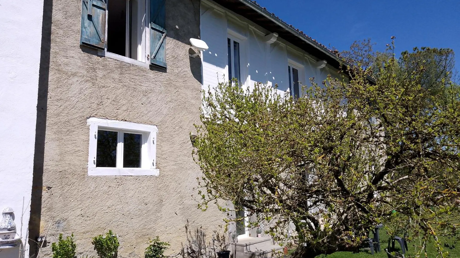 Pyrenees Vue Gite - Vues Fantastique, Parking Gratuit Sur Place & Piscine Saint-Gaudens  Apartment